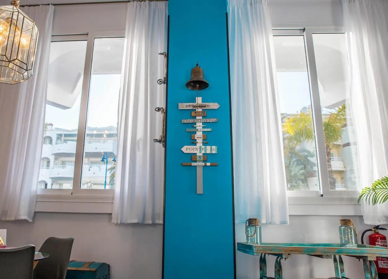 Appartement Popeye Suite Puerto Marina Espectacular Apartamento Dentro De La Isla De Puerto Marina Con Piscina En Cubierta Y A 1 Minuto De La Playa Benalmádena Spanje
